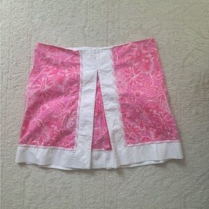 LILLY PULITZER Pink/White Floral skort women’s size 8 (small stain on front)
